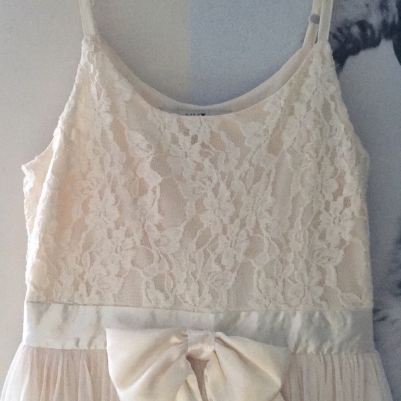 Cream Dress - Picture 2 of 5